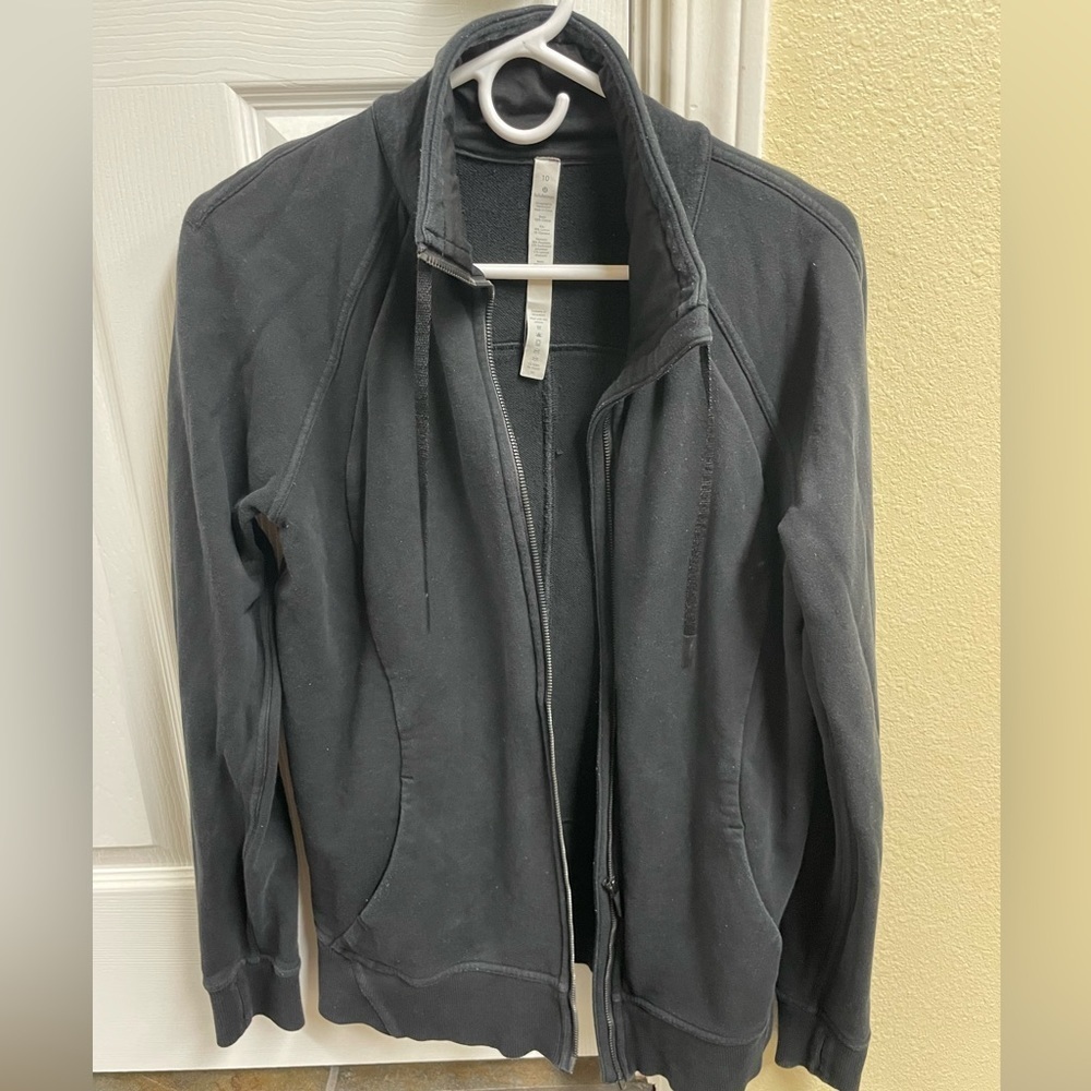 Lululemon zip up sweatshirt - size 10